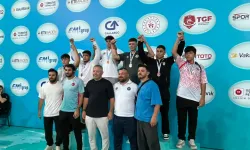 Bursa Büyükşehir Belediyesporlu güreşçiler Türkiye Şampiyonası’ndan 14 madalyayla döndü