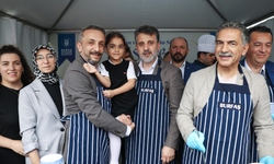 Gemlik’te Vatandaşlara Aşure İkram Edildi