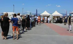 Bursa Büyükşehir’in Aşure İkramı Mudanya’da Devam Etti