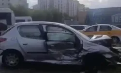 Diyarbakır’da İki Otomobil Çarpıştı: 3 Yaralı