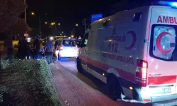 İnegöl’de köprülü kavşakta iki otomobil çarpıştı