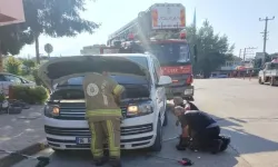 İnegöl’de minibüsün motoruna giren yılan itfaiyeyi harekete geçirdi