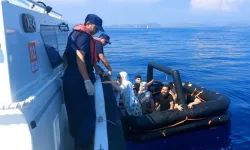 Marmaris Açıklarında 3’ü Çocuk 8 Düzensiz Göçmen Kurtarıldı