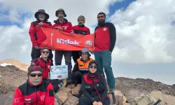 İNDAK ekibi Süphan Dağı’nın 4 bin 58 metrelik zirvesine ulaştı