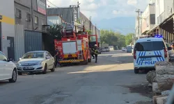 İnegöl’de mobilya imalathanesinde duman paniği