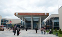 İnegöl’de Otomobil Çocuğa Çarpıp Kaçtı