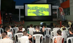 Osmangazi’de Yazlık Sinema Keyfi Mahallelere Taşındı