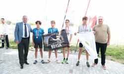 Bursa Osmangazi’de genç sporcular duatlon heyecanı yaşadı