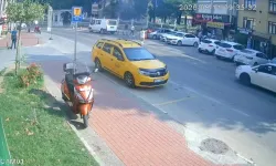Bursa’da seyir halindeki araçta yangın: Taksiciler müdahale etti