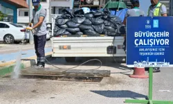 Bursa’da sonbahar öncesi yağmur suyu ızgaralarına kapsamlı temizlik