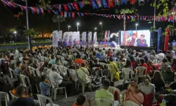 Bursa’da Yeşilçam geceleri başladı: İlk film Neşeli Günler oldu