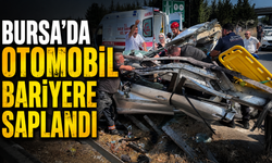 Bursa’da otomobil bariyere saplandı
