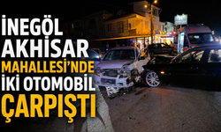 İnegöl Akhisar Mahallesi’nde iki otomobil çarpıştı