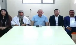Abdullah Öcalan’ın ailesiyle İmralı’da çekilen fotoğrafı ilk kez paylaşıldı