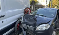 Bursa’da motosiklet iki araç arasında sıkıştı! Sürücü ağır yaralandı