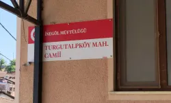 İnegöl'de O Köydeki Cami Kafa Karıştırdı