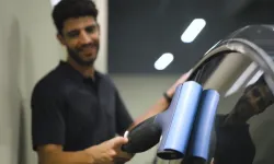 Oto Yıkamaya Gitmeye Son! Bu Cihaz Sadece 1 Bardak Suyla Araba Yıkıyor