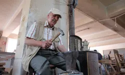 İnegöl’de 145 yıllık fıçıcılık geleneği beşinci kuşakta yaşatılıyor