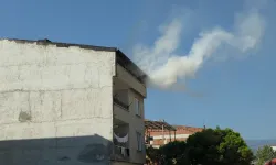 İnegöl’de 4 katlı binanın çatısında yangın çıktı
