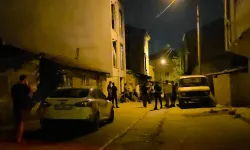 İnegöl'de gece yarısı silahlar patladı! Baba ve çocuğu yaralandı