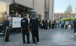İnegöl’de Mevlit Kandili’nde 1500 kişiye irmik helvası ikram edildi