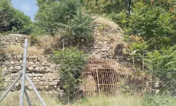 İnegöl’de tarihi hamam yıllardır restorasyon bekliyor