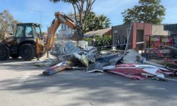 Bursa Mudanya’da uzun süredir hizmet veren büfe yıkıldı