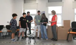 Bursa’da öğrenciler robot köpekleri kodladı, insansı robotlarla tanıştı