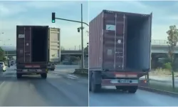 Bursa’da tırın açık kalan dorse kapağı tehlike saçtı