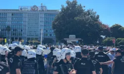 İBB çalışanlarından Saraçhane’de SDS eylemi: Belediye binası önünde gerginlik
