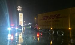 İnegöl’de yağmur kazayı beraberinde getirdi! Kamyon ile otomobil çarpıştı