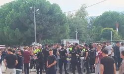 İnegölspor-Karacabey Belediyespor maçı öncesi stat girişinde yoğunluk