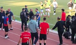 Kafkasspor penaltı kazandı, saha bir anda karıştı