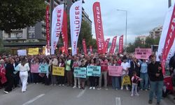 Özgür Özel Bursa’da FSM Bulvarı’nda vatandaşlarla buluştu