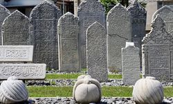 Rüyada Kabir Görmek Ne Anlama Gelir? Kabir ve Mezarlık Rüyası Tabirleri