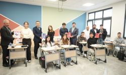 Yenişehir’de üniversiteye hazırlanan 120 öğrenciye 3 bin kitap desteği