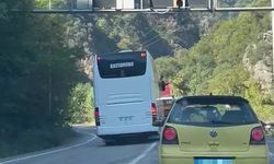 Yolcu Otobüsünden Tehlikeli Sollama! Facianın Eşiğinden Dönüldü