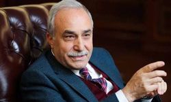 Ahmet Eşref Fakıbaba kimdir, kaç yaşında, nereli?Mesleği ne ? İstifa mı etti, hangi partiden, nerenin milletvekili?