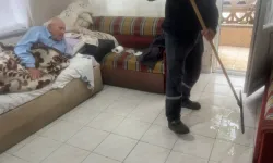 Bursa Mudanya'da Evleri Su Bastı! 90 Yaşlarındaki Adam İçin Ekipler Seferber Oldu