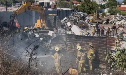 Bursa'da geri dönüşüm deposunda yangın! Yoğun dumanlar kentin birçok noktasından görüldü