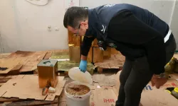 Bursa’da ruhsatsız depoda 6,5 ton sağlıksız gıda ele geçirildi