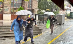Bursa'da sağanak hayatı olumsuz etkiledi! Meteoroloji'den Bursa'ya uyarı