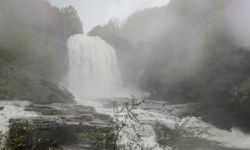 Bursa'da sağanak sonrası Suuçtu Şelalesi coştu! Niagara'yı aratmayan görüntüler