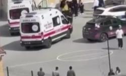 Esenyurt’ta lisede öğrenciler arasında kavga! Polis ve sağlık ekipleri sevk edildi