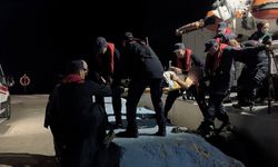 Gökçeada'da rahatsızlanan vatandaş Sahil Güvenlik ekiplerince tahliye edildi