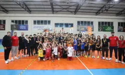İnegöl'de 210 sporcu şampiyonluk için yarıştı! Kupalar sahiplerini buldu