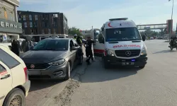İnegöl'de 3 araç birbirine girdi! Zincirleme kazada bir sürücü rahatsızlandı