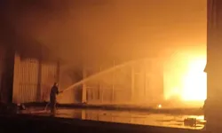 İznik’te soğuk hava deposunda yangın! İnegöl’den ekipler sevk edildi