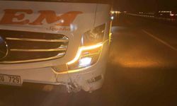 Kastamonu'da otomobil önce bariyerlere, sonra otobüse çarptı: 2 yaralı