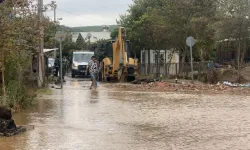 Mudanya Esence’de sel sonrası 78 personel ve 29 araçla çalışma